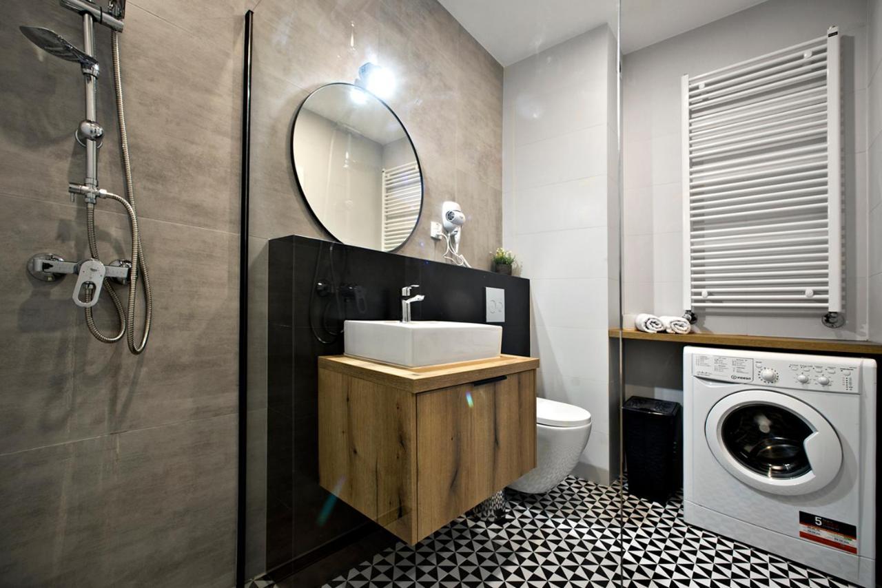 Komputerowa Serviced Apartments By P&O وارسو المظهر الخارجي الصورة